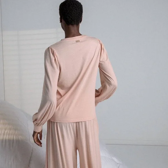 Lunya Organic Pima Long Sleeve Tee in Dulcet pink size medium - Picture 2 of 11